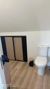 Fotografie z fotogalerie ubytování La BELLA 12 - Chambre d'hôtes SDB Privative v destinaci Bordeaux-Saint-Clair