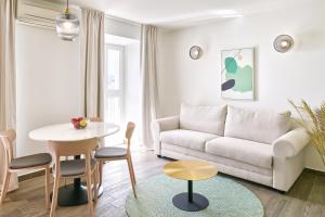Ein Sitzbereich in der Unterkunft Maistra Select Mlini Villas and Apartments