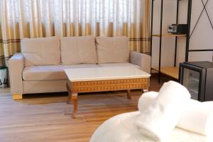 A seating area at Oceanic Overview Suites