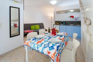 Kuchyň nebo kuchyňský kout v ubytování Margarita Apartments Paxos - Studio Illa