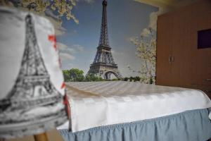A bed or beds in a room at Elit Deniz Palamutbükü