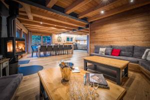 Gallery image of Madame Vacances Chalet Woodpecker in L'Alpe-d'Huez