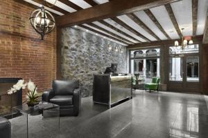 Posezení v ubytování Hotel Épik Montréal