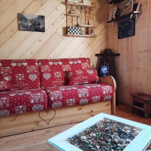 Baita Autentica - Your Mountain Holiday tesisinde bir oturma alanı