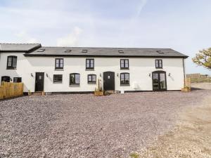 Gallery image of Colomendy Alpaca Farm - Coach House in Mold