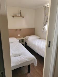 Cama ou camas em um quarto em Adriatik Escape