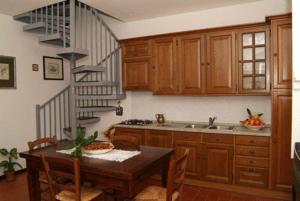Kuchyň nebo kuchyňský kout v ubytování Agriturismo San Luigi