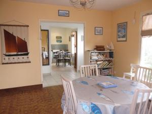 Restoran atau tempat makan lain di Holiday Home Monteno by Interhome