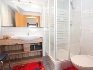 Koupelna v ubytování Apartment Schweiberer-1 by Interhome