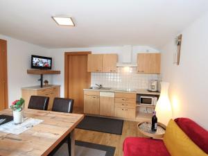 Köök või kööginurk majutusasutuses Apartment Schweiberer-3 by Interhome