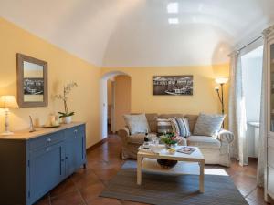 Posedenie v ubytovaní Apartment Ca' du Mou - DOL102 by Interhome