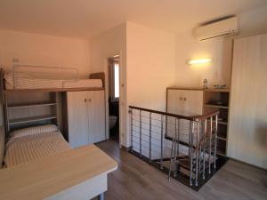 Posteľ alebo postele v izbe v ubytovaní Apartment Orizzonte by Interhome