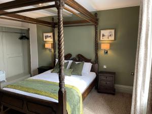 Ένα ή περισσότερα κρεβάτια σε δωμάτιο στο Punch House Monmouth +36 φωτογραφίες