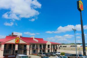 Gallery image of Super 8 by Wyndham College Park/Atlanta Airport West in Atlanta