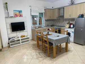 Kjøkken eller kjøkkenkrok på Apartment Alexis Stefanos