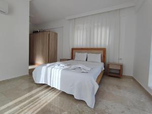 Ένα ή περισσότερα κρεβάτια σε δωμάτιο στο Villa Holly +48 φωτογραφίες