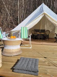 Fotografie z fotogalerie ubytování Unique Glamping on the beach 35 min from Oslo v destinaci Nes