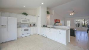 Køkken eller tekøkken på !NEW! Villa Sunshine private Pool