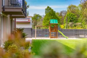 Vonkajšia záhrada v ubytovaní FreshGarden 102 Siófok