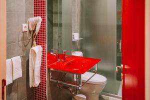 Koupelna v ubytování Top'Otel + 25 fotografií