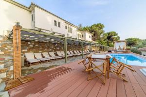 Bazén v ubytování CASA DOBRESCU KATIGIORGIS PELION nebo v jeho okolí