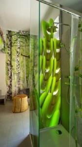 A bathroom at LK43-lodging city-apartments, kontaktlos mit Self Check-In Még 37 kép