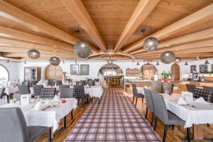 Restoran ili neka druga zalogajnica u objektu Chalet Silvretta Hotel & Spa