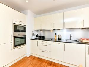 Gallery image of Pass the Keys Super Central Spacious 2 Bed Apartment with Parking in Cardiff