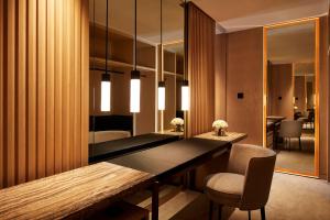 Ein Sitzbereich in der Unterkunft Park Hyatt Jakarta