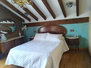 A bed or beds in a room at Camino a Casa - Suances