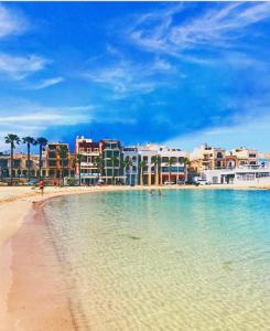 Gallery image of Sea view apartment in Birżebbuġa