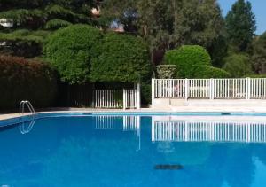 The swimming pool at or close to appartement entre golf, plages ,marina