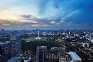 Ein allgemeiner Blick auf Jakarta oder ein Stadtblick von des Hotels aus