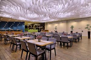 En restaurant eller et spisested på Focus Hotel Premium Lublin Conference & SPA