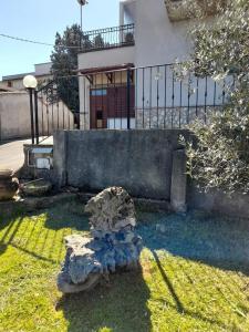 Vonkajšia záhrada v ubytovaní Appartamento con giardino e parcheggio riservato