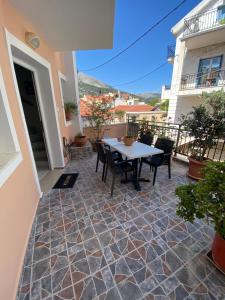 Balkón alebo terasa v ubytovaní Pelagias Apartments