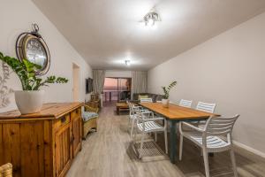 Beacon Wharf , George Hay 3 Holiday Accommodation 레스토랑 또는 맛집