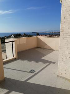 A balcony or terrace at MH28 - 2 Bedroom apartment, stunning sea views, large terraces in Isla Plana, Puerto de Mazarron