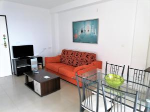 A seating area at MH28 - 2 Bedroom apartment, stunning sea views, large terraces in Isla Plana, Puerto de Mazarron