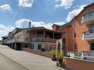 Gallery image of Hotel & Restaurant Brühler Hof in Wintrich