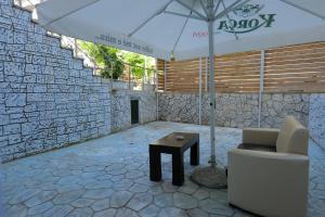 A seating area at Oceanic Overview Suites