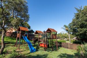 Children's play area sa Pecan Bush Lodge