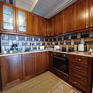 A kitchen or kitchenette at Eirinis Home - Σπίτι της Ειρήνης