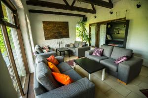 Istumisnurk majutusasutuses Vetsi Talli Holiday Village