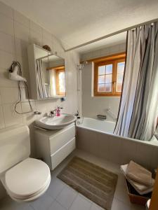 Koupelna v ubytování Ferienwohnung Résidence Sonnegg - Hein