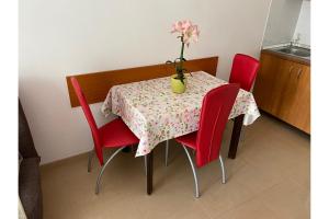 Fotografia z galérie ubytovania Apartment Nuka - One Bedroom Apartment with Terrace vo Viry