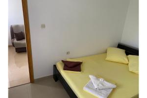 Posteľ alebo postele v izbe v ubytovaní Apartment Nuka - One Bedroom Apartment with Terrace
