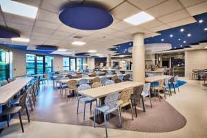 Restaurace v ubytování Kyriad Poitiers Jules Verne Site du Futuroscope
