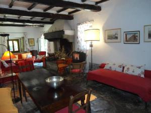 Posedenie v ubytovaní Antica casa colonica in pietra in Toscana