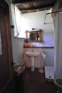 Kúpeľňa v ubytovaní Antica casa colonica in pietra in Toscana